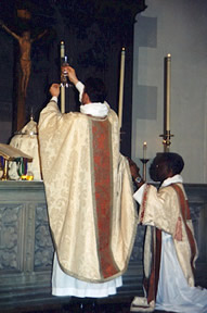 Eastertide: Elevation of the Chalice